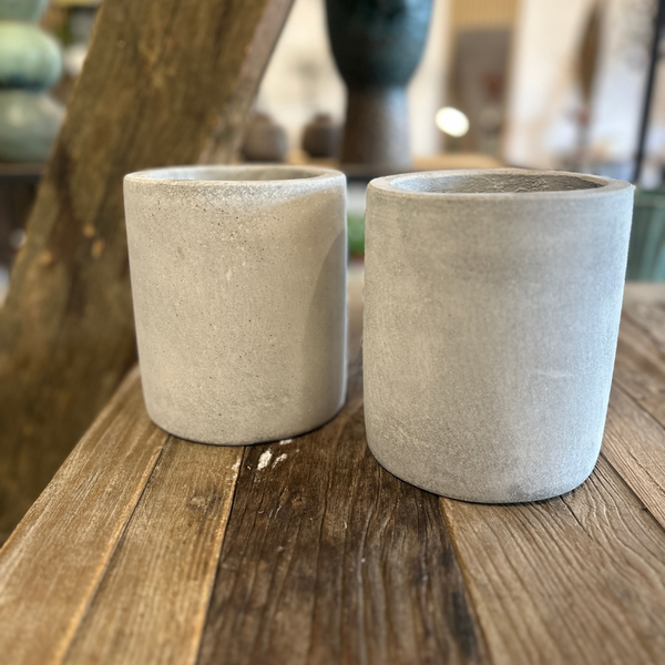 Sæt med 2 betonkrukker fra CEMENT-serien - Auktion