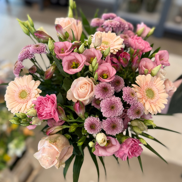 Mors Dags Buket i Rosa Nuancer