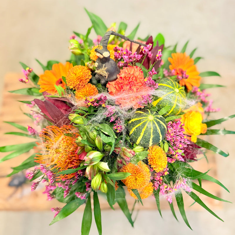 Halloweenbuket – Farverig (u)hygge med blomster og græskar