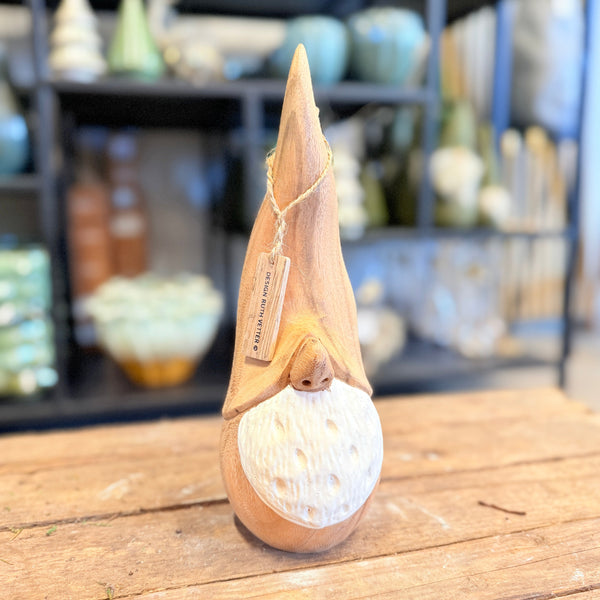 Stor trænisse – nordisk design af Ruth Vetter