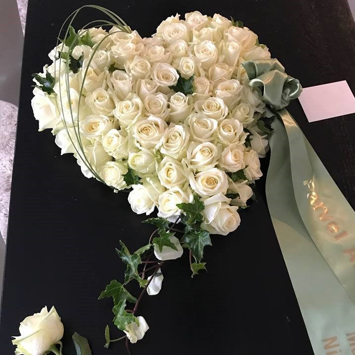 ET HJERTE AF SMUKKE BLOMSTER